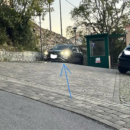 Castelletto - Appartamento+P. Auto : La Funicolare Génova Exterior foto